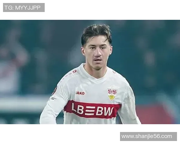 德国足球队球星女友风采：美丽如花，飒爽如虎